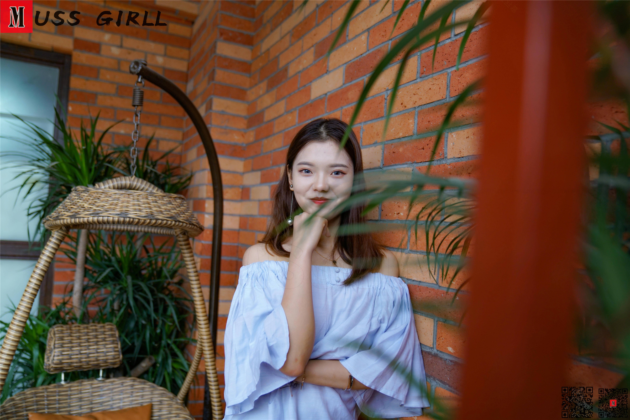 MussGirl慕丝女郎  NO.158 吊椅百褶裙肉丝